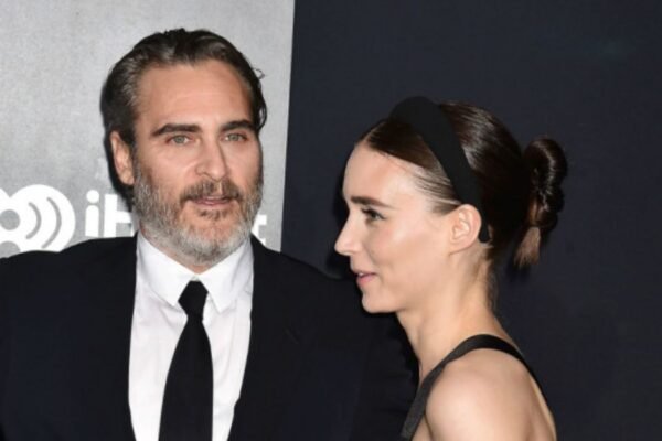 joaquin phoenix wife